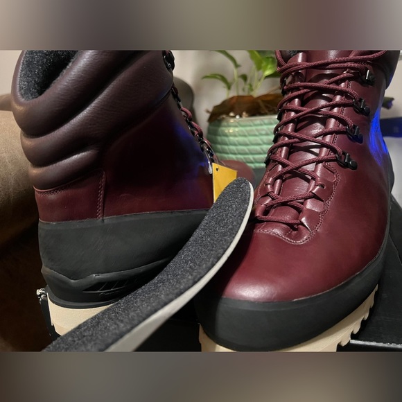 The North Face Cryos Hiker Boots - Picture 7 of 7